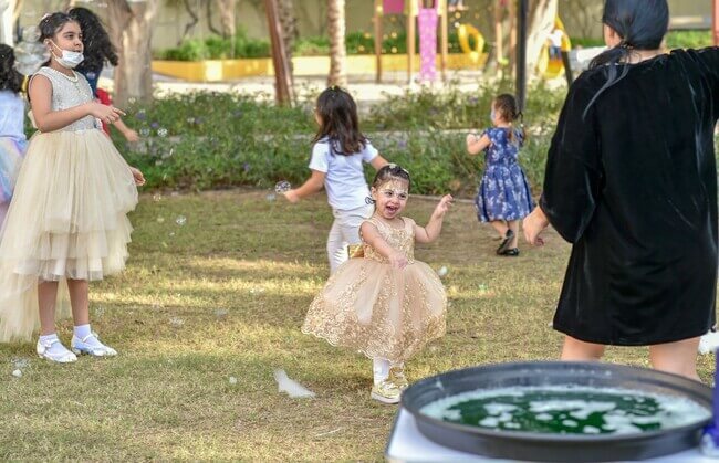 bubble-show-for-kids-party-abudhabi